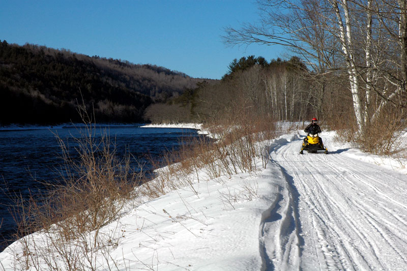 snowmobiling Kennebec River trail